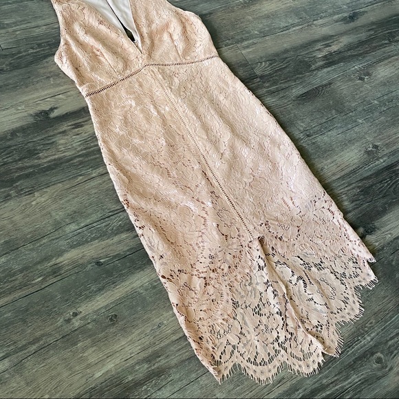 [SOLD] Astr Caroline Lace Bodycon Dress - Picture 4 of 5